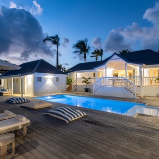 28-villa-by-night-coco-paillette
