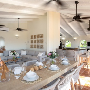 dining-room-joie-de-vivre-track2