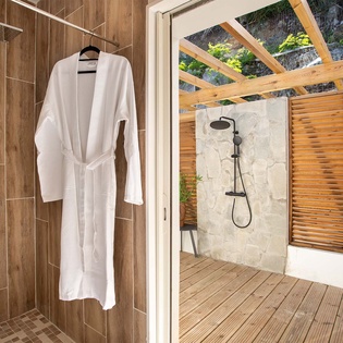 22-LaCasaDelJefe-Bathroom1