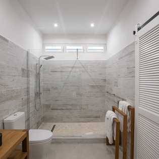 bathroom-1-azur-dream-track4