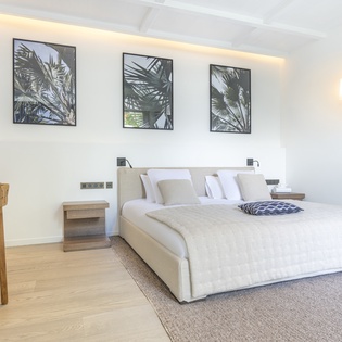 guest-bedroom2-roxane-track1