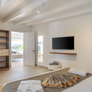 guest-bedroom-2-only-view-track2
