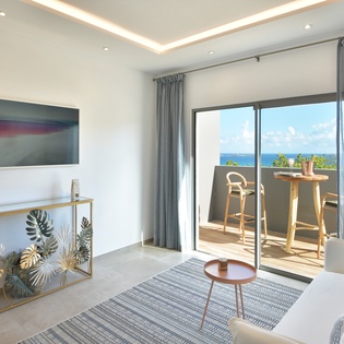 guest-house-living-room-vogue-track2