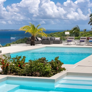 exterior-dream-in-blue-track19