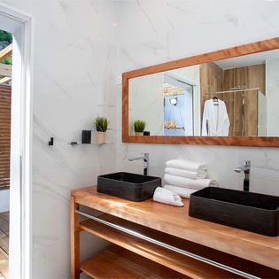 21-LaCasaDelJefe-Bathroom1