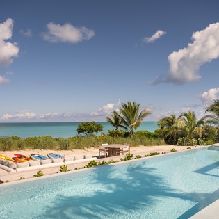 pool-beach-the-reserve-villa-1-track2