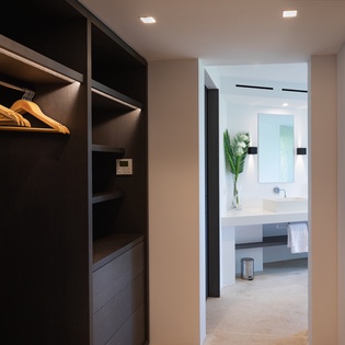 guest-bathroom-5-epicure-track3