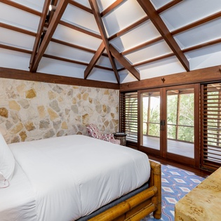 bedroom-1-the-catch-track4