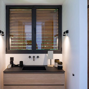 Bathroom at WV GYP, Gouverneur, St. Barthelemy