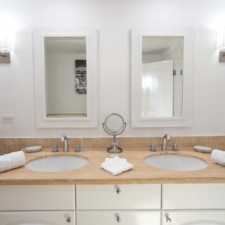 30-Marina360-Bathroom2