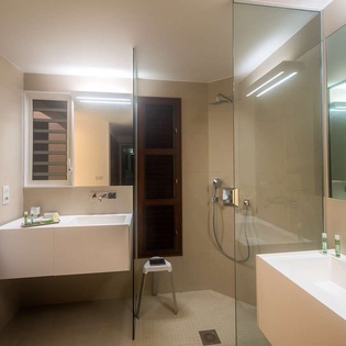 Bathroom at PIE TNS, Beach Side/Baie Longue, St. Martin