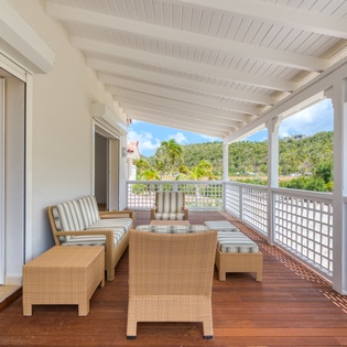 living-room-casa-cervo-track6