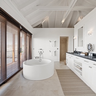bathroom-3-sixieme-sens-track1