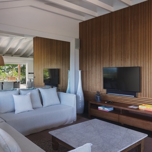 living-room-avalon-track2