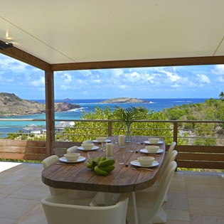 exterior-1-lagon-estate-track4