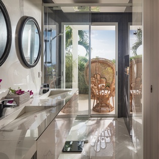 bungalow-guest-bathroom5-hvhh-track1
