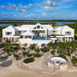 exterior-twin-palms-track8