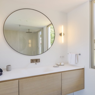 bathroom-2-indigo-track1