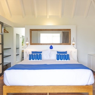guest-bedroom-3-gaillac-track1