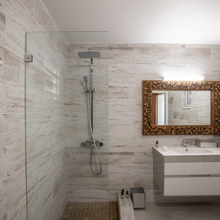 bathroom-6-azur-dream-track2