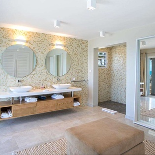 Bathroom at PIE EDS, Beach Side/Plum Beach, St. Martin