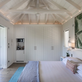 bedroom-3-kreola-track1
