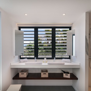 guest-bathroom2-cairn-track1