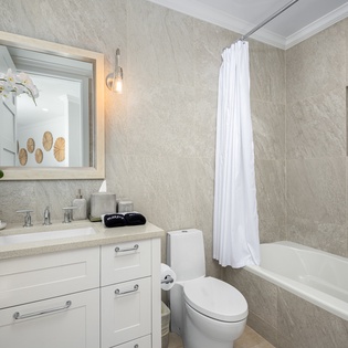 bathroom-5-azzurra-track1