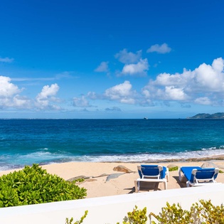 8-LesPalmiers-Beachfront