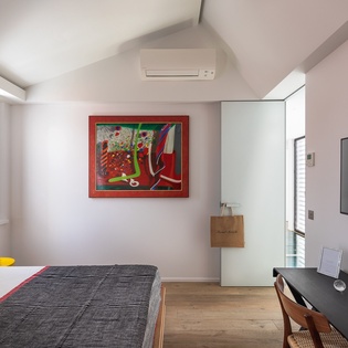 guest-bedroom1-opus-track1