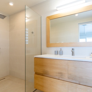 bathroom-3-falaise-des-oiseaux-track-5