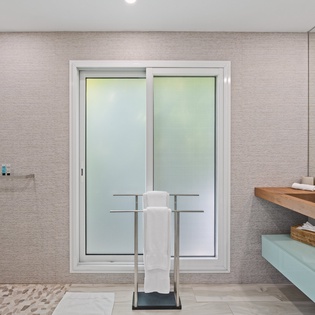 bathroom-2-oyono-track1