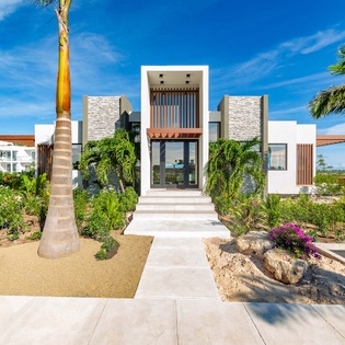 9-007 Villa Solara 7382