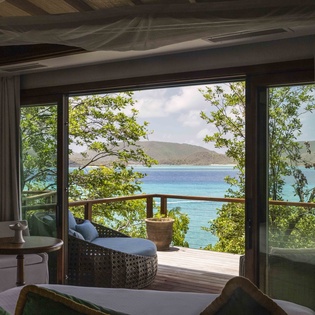 moon-room-great-house-track19