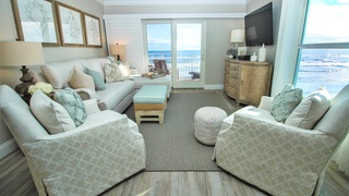 Chic+oceanfront+living+room