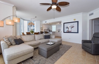 Silver Beach Towers E1006
