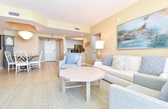 Silver Beach Towers W702