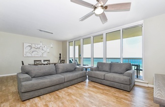 Silver Beach Towers W704