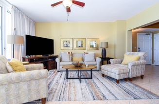 Silver Beach Towers E604