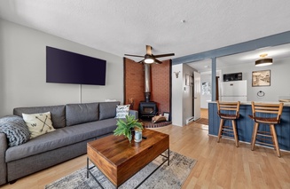 Edelweiss 202 | Ski-In/Ski-Out on Chair 8 | Cozy Condo Sleeps 6