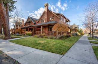 Pine Haven Retreat | Walk to Downtown & Pool