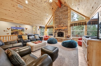 Lava Lodge | Your UTV Basecamp | Scenic Trails | Cozy Nights