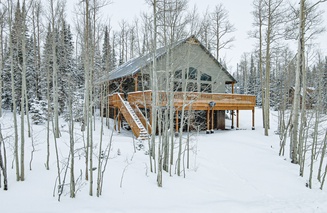 Bears Den Cabin | Hot Tub • Views • Near Ski Lifts