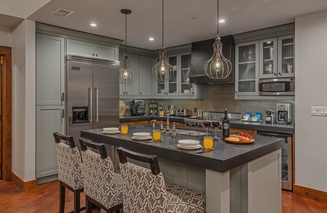 One Steamboat Place #616: Diamond Peak Penthouse 2 Bedroom