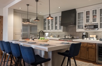 One Steamboat Place #609: Longs Peak