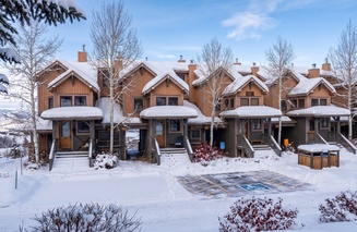 Kicking Horse Palomino 7-302