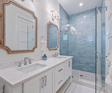 Master Suite Bathroom