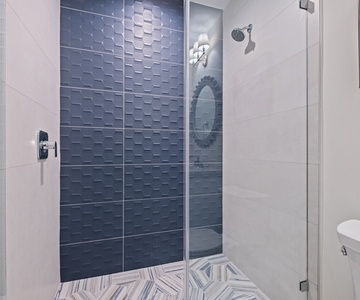 King Suite 2-Bathroom