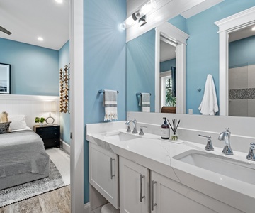 Shared Bathroom w/Bunk Room