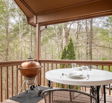 Cozy Bear Hideaway